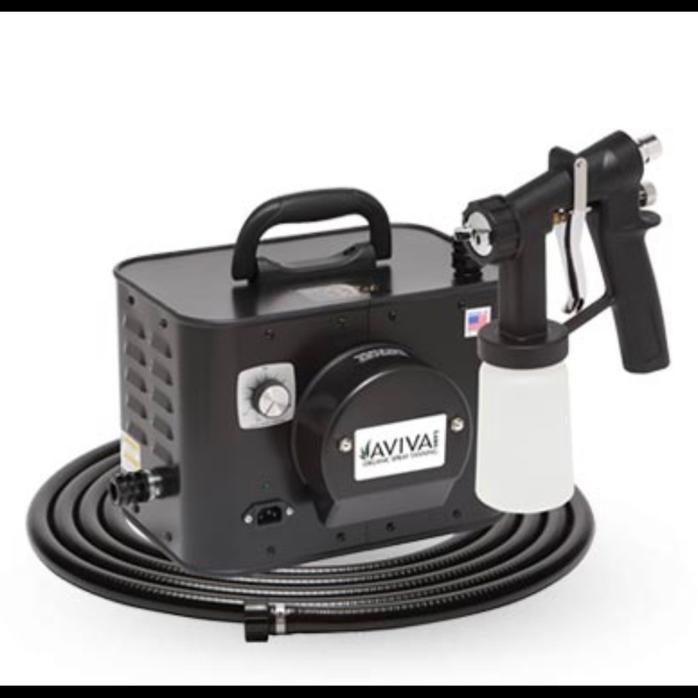 Hi! I am selling my spray tan machine! Message me for all things coming with it!
